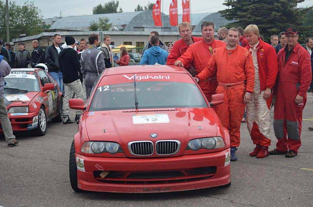 Gulbeniešu komanda “Vējakalni” nobrauc 239 Biķernieku trases apļus jeb 875 kilometrus