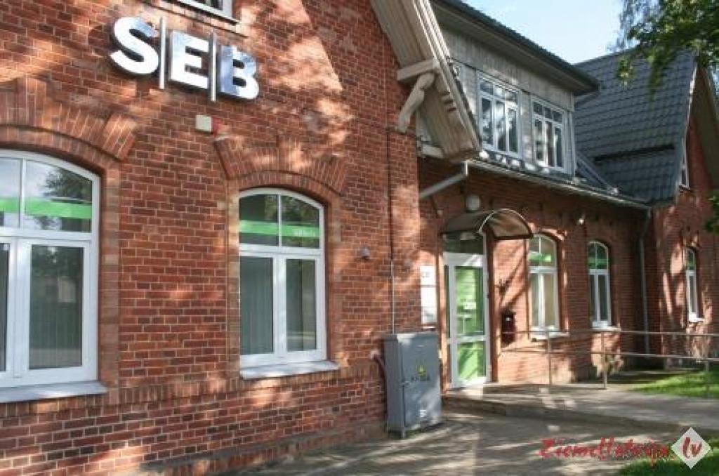 Valkā notikusi laupīšana SEB bankā