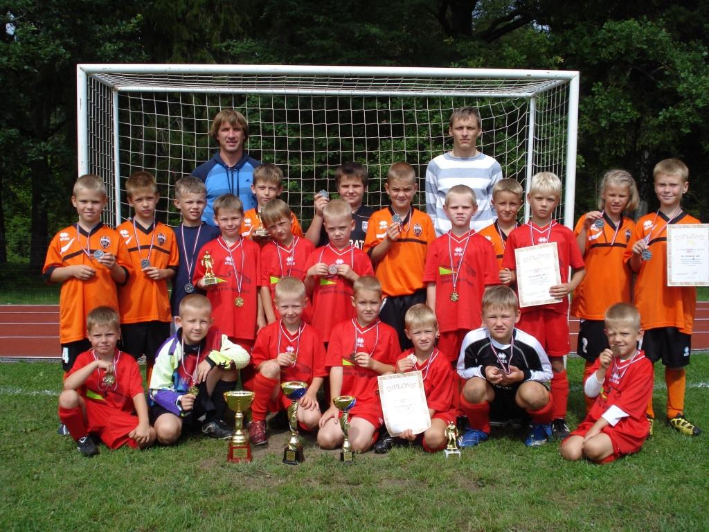 Futbols: jaunie futbolisti Latvijas jaunatnes līgas ZA reģiona čempionātu pabeidz veiksmīgi