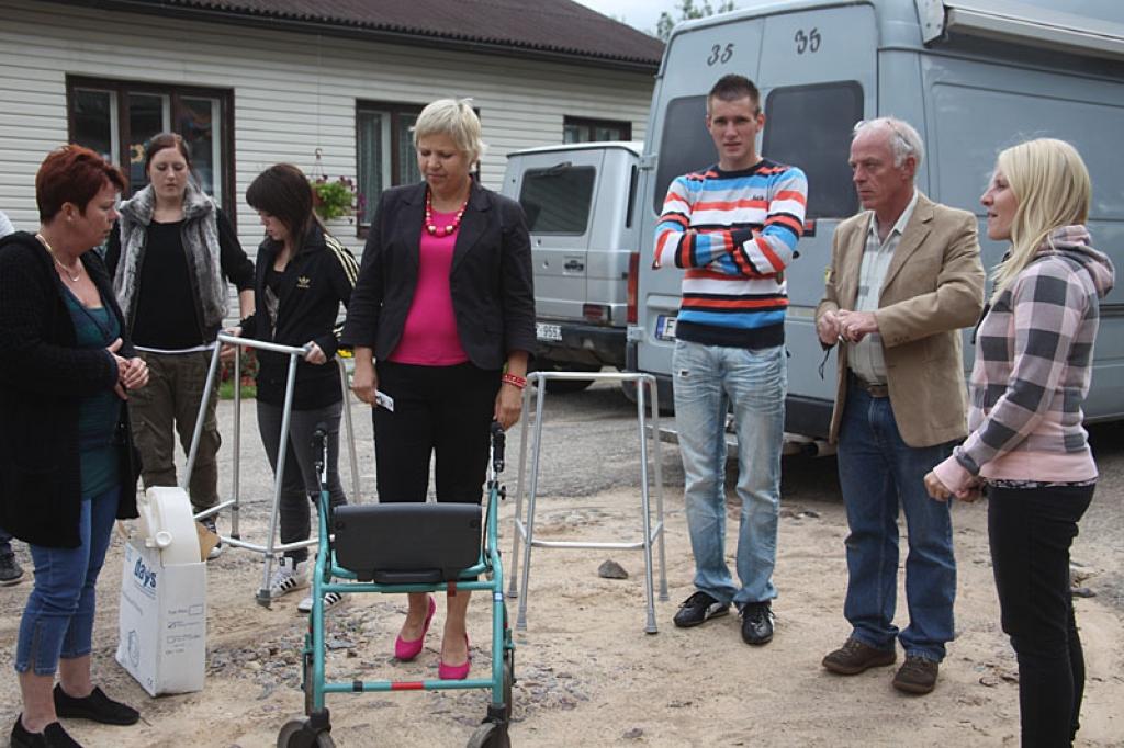 Dāņu ģimene sarūpē palīglīdzekļus veciem cilvēkiem un cilvēkiem ar īpašām vajadzībām