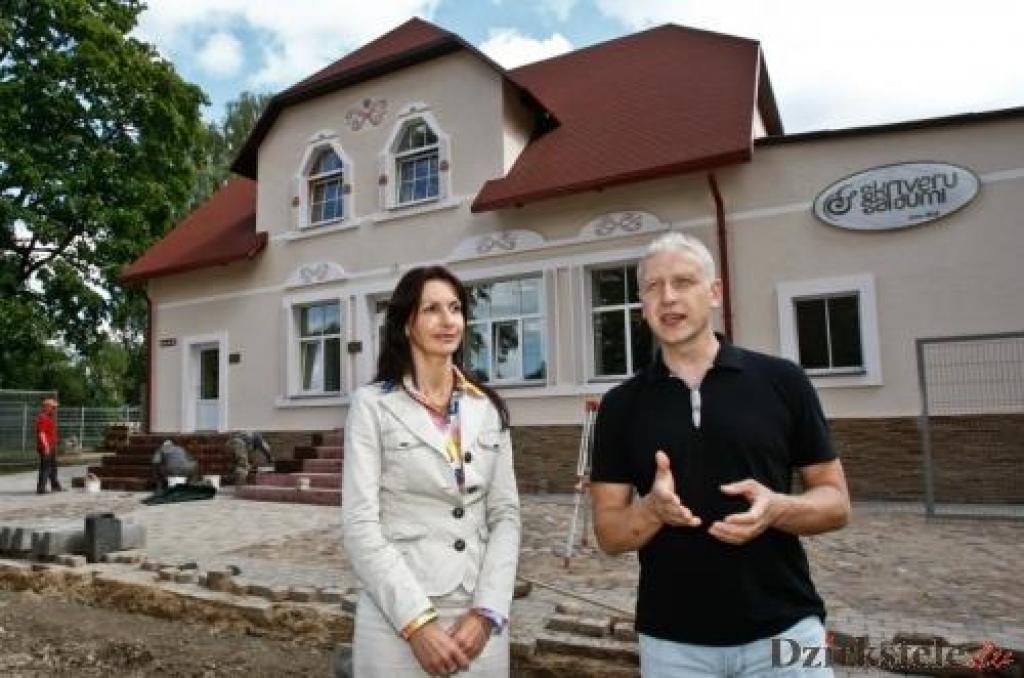 Ministru prezidents apmeklē Skrīveru saldumu ražotni
