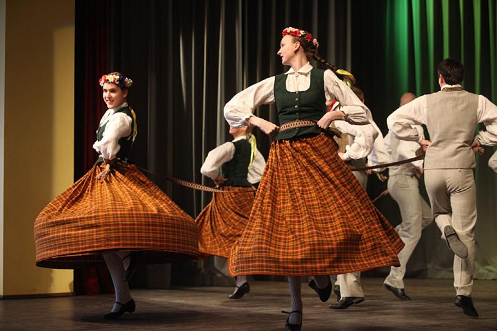 Trīs deju kopas saņem augstākās pakāpes novērtējumu