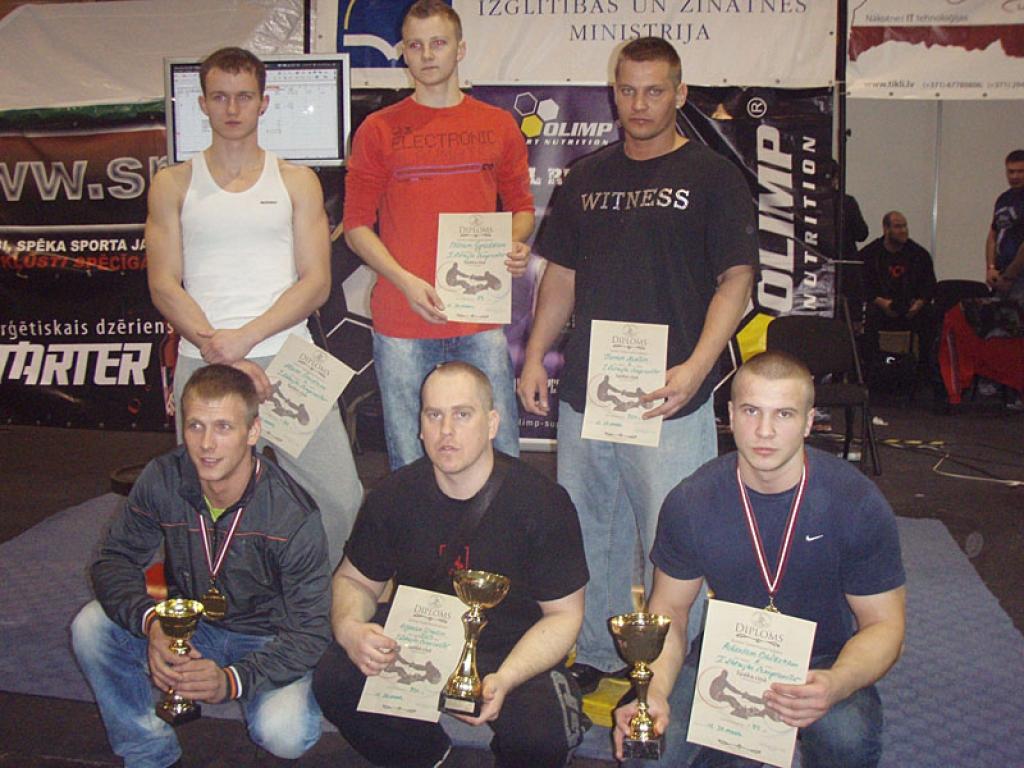 Izcīna uzvaru Latvijas čempionātā spēka cīņā 