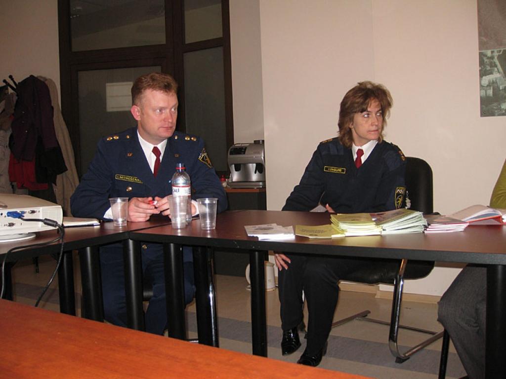 Diskutē par policijas tēlu 