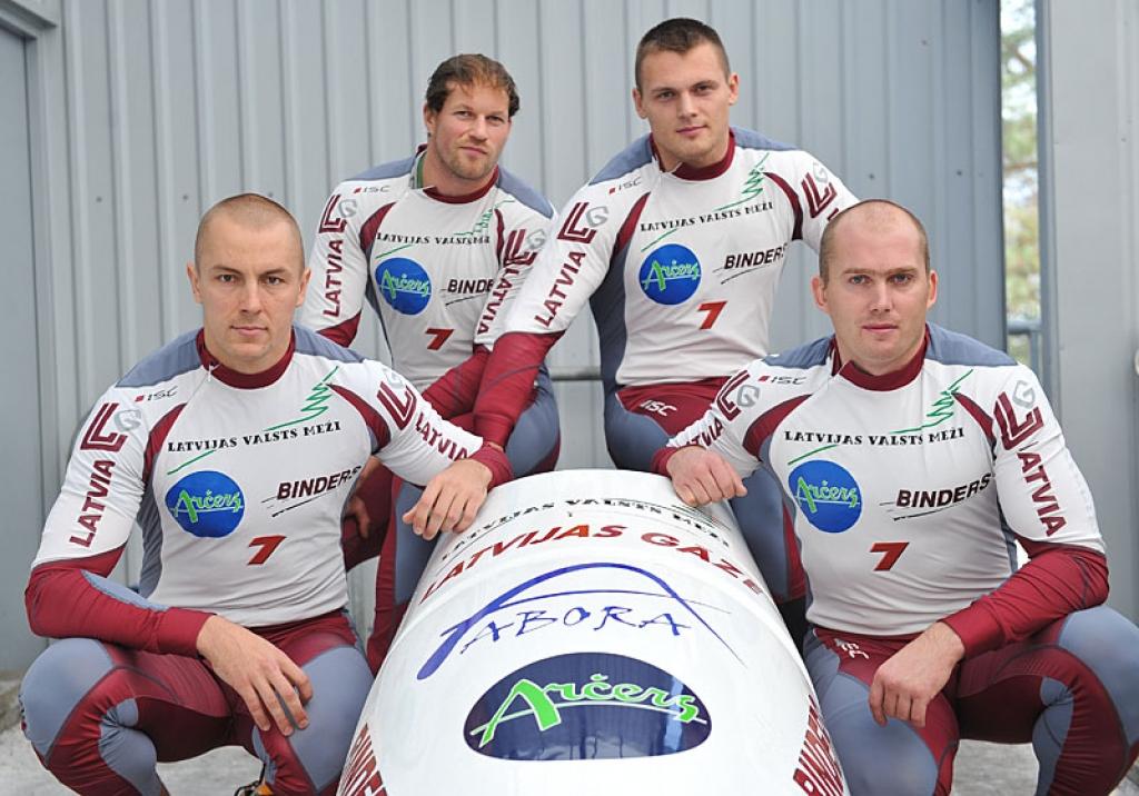 Bobslejs: Maskalāna četrinieks triumfē Kēnigzē