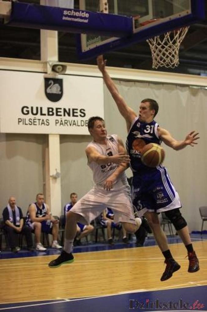 Basketbols: piedzīvo smagu zaudējumu