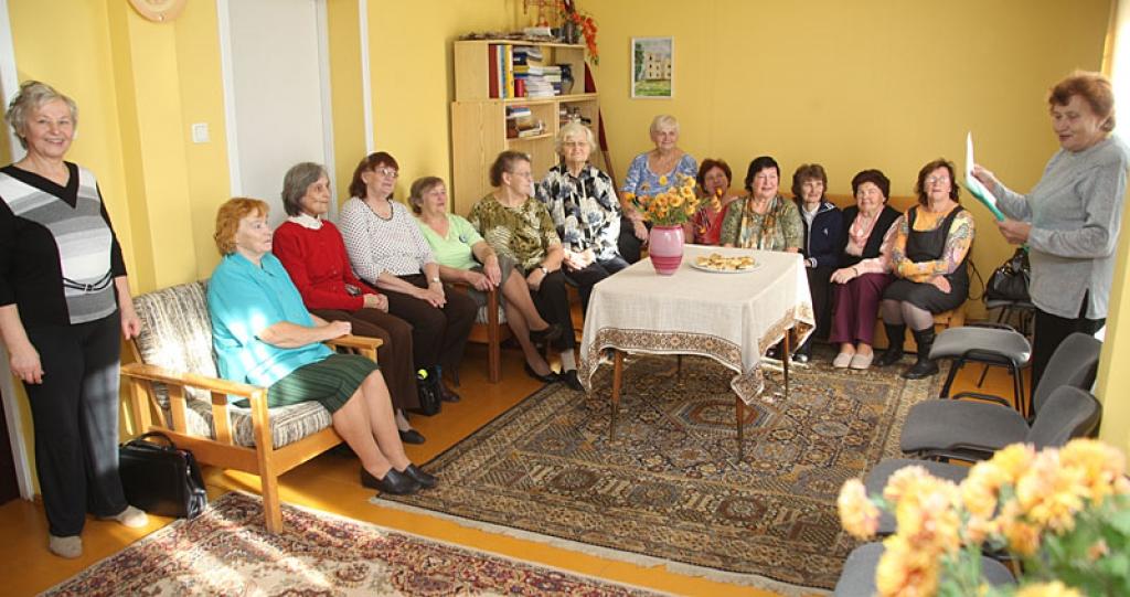 Pārceļas uz citām telpām