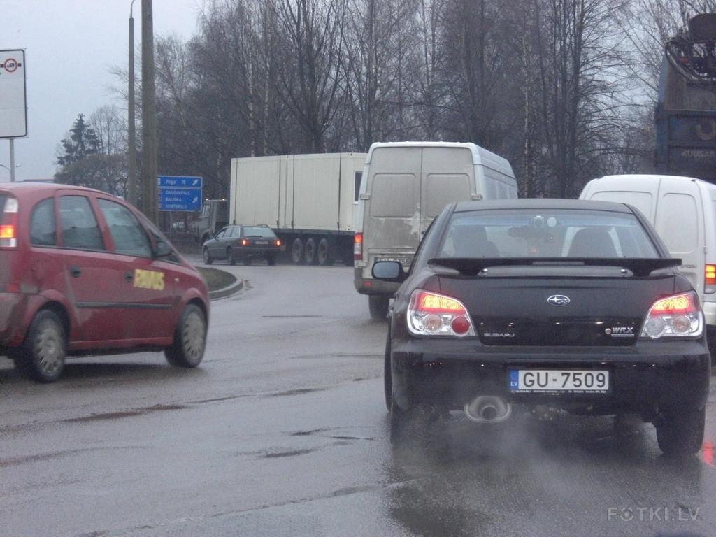 Ziemai gatavojas ne tikai ceļu uzturētāji, bet arī autovadītāji