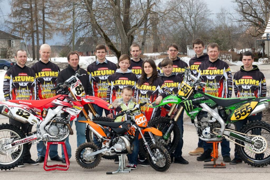 Motokross: Lizuma motosportisti turpina cīņas
