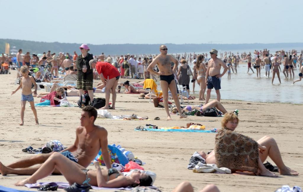 Brīvdienās gaidāmi vasarīgi laika apstākļi - līdz +27 grādiem, pārsvarā bez nokrišņiem