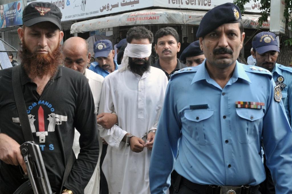 Pakistānas tiesa attaisno kristiešu meitenes apmelošanā vainotu musulmaņu garīdznieku