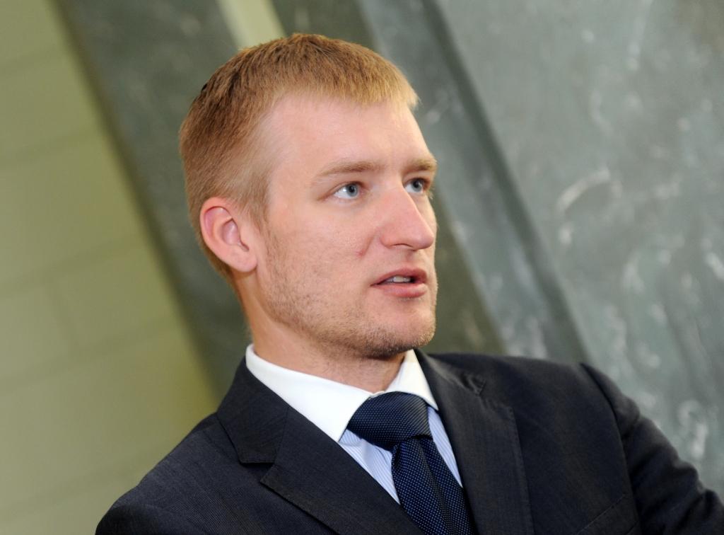 Sprūdžs atkāpjas no amata