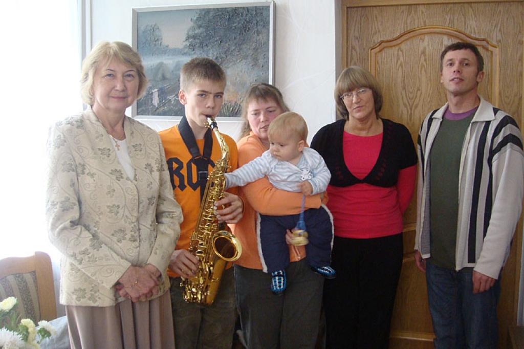 Dāvinājumā saņem saksofonu