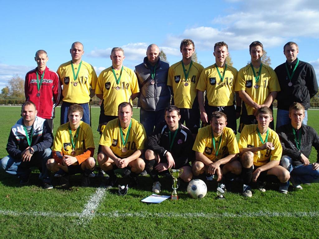 Futbols: Zellis/Gulbene iegūst bronzas medaļas un korektākās komandas kausu