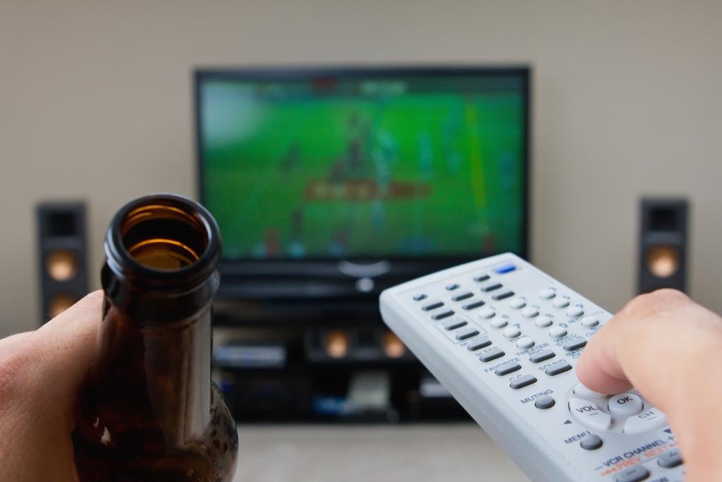 Apsver iespēju pamest bezmaksas TV apraidi