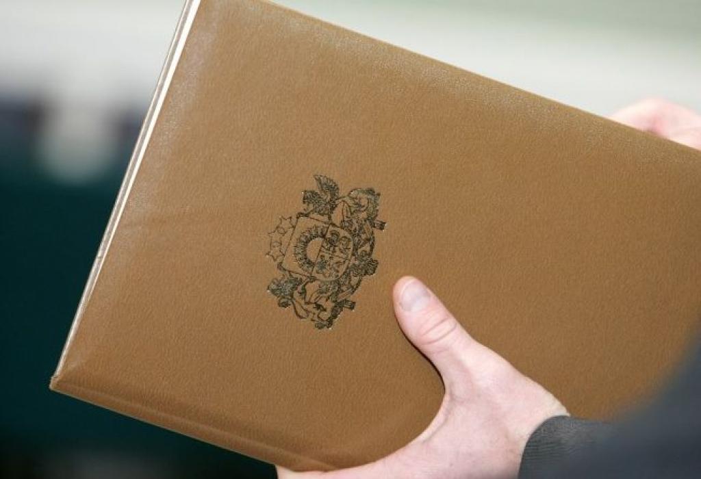 papildināts (16.26) - Pret RPIVA rektori sāk lietu par nelikumīgu doktora zinātnisko grādu piešķiršanu