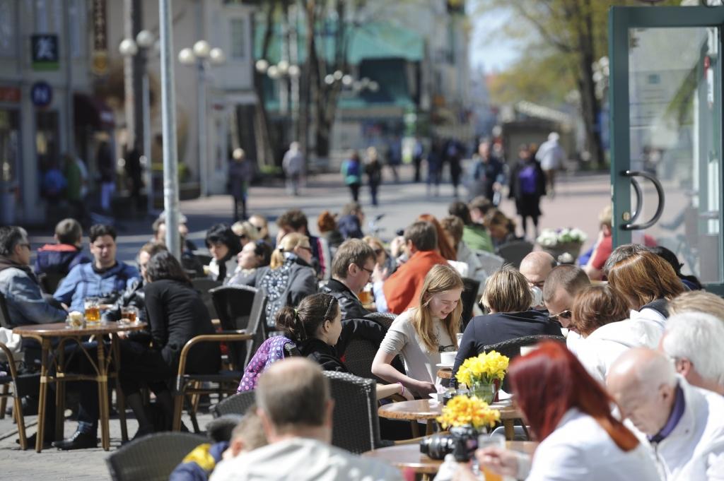 Pētījums: Termiņuzturēšanās atļauju tirgošana Latvijas budžetā nesusi vairāk nekā 145 miljonus