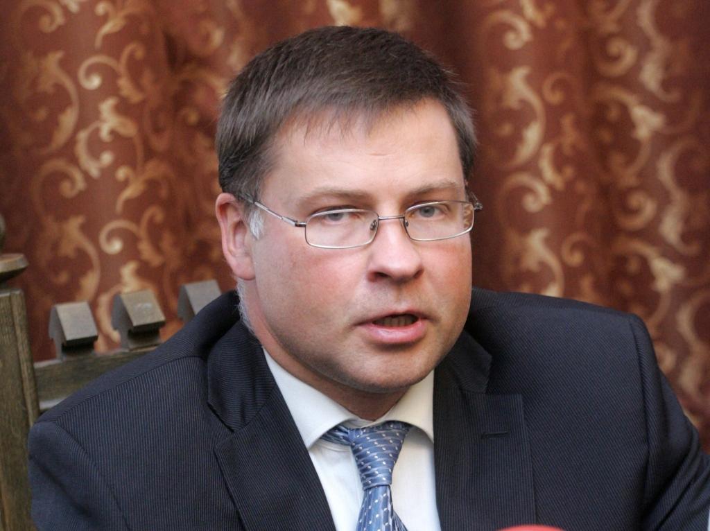 Dombrovskis pārmet ministrijām apetītes nemazināšanos