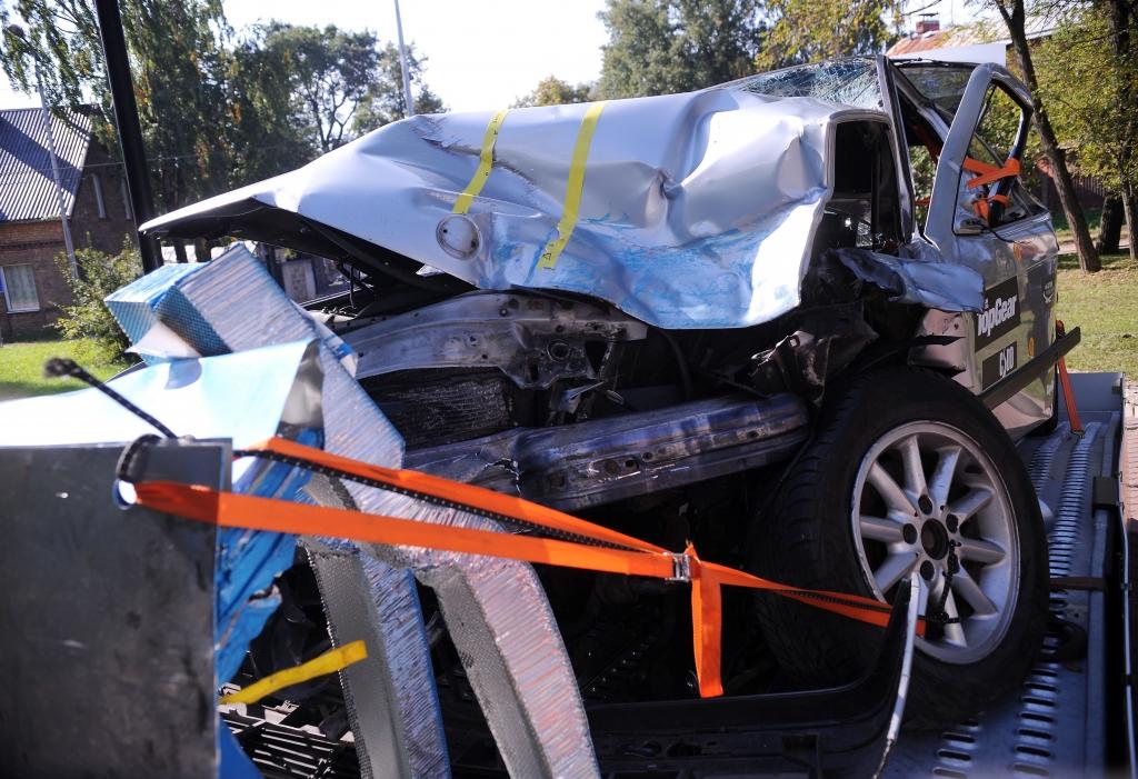 Nopietnās avārijās cietušām automašīnām būs jāveic speciālas pārbaudes pirms tās atgriežas ceļu satiksmē