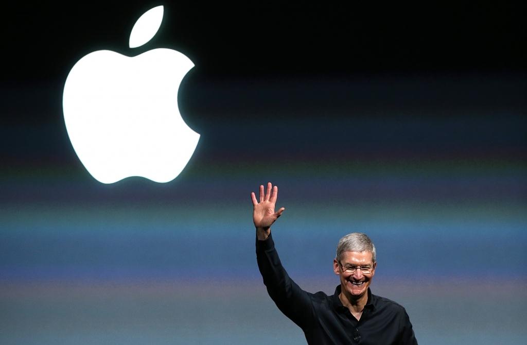 Investoriem zūd ticība Apple