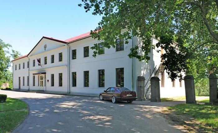 Pievērš uzmanību novada kultūrvēsturiski vērtīgajām ēkām 