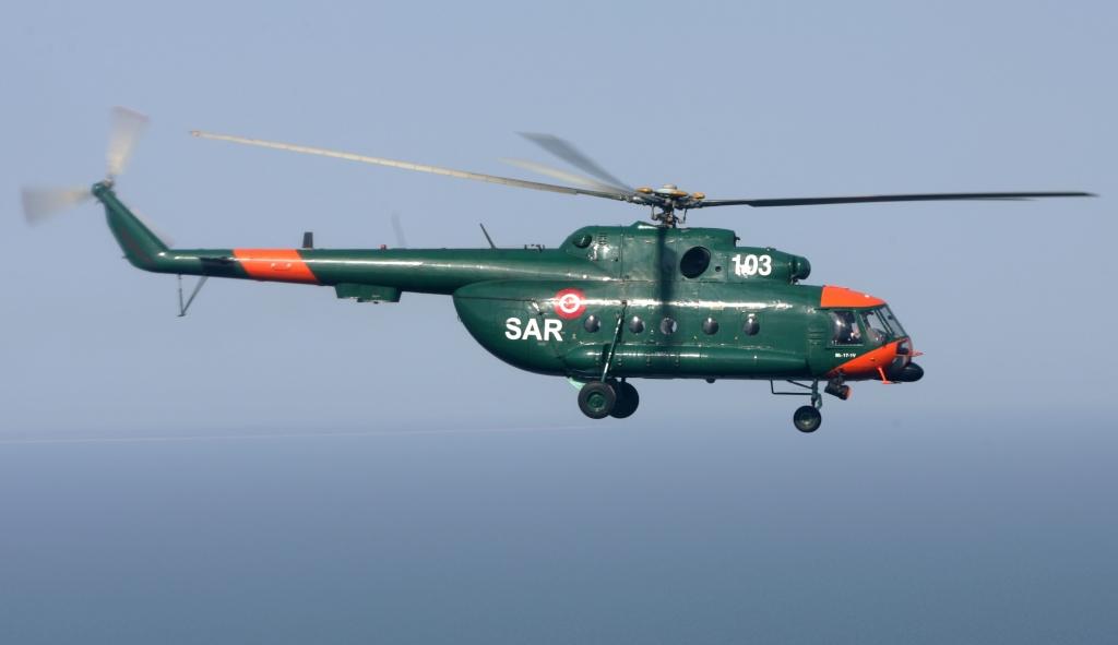 Naktī ar helikopteru no Roņu salas uz slimnīcu Rīgā nogādāts negadījumā cietis Latvijas iedzīvotājs