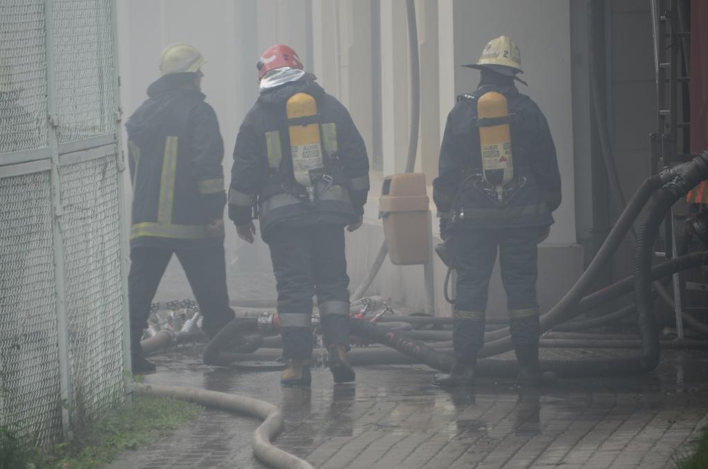 Deputāti šokā par to, ka ugunsdzēsējiem nav veselības apdrošināšanas