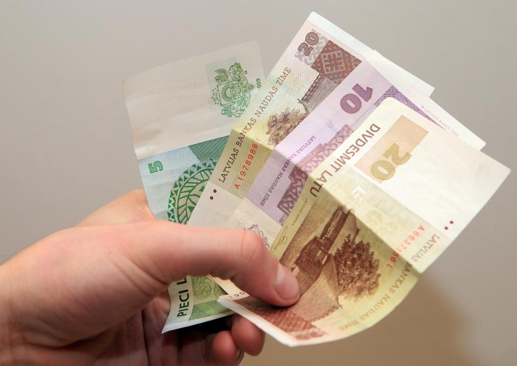 Nodokļos zaudēti simtiem miljardi