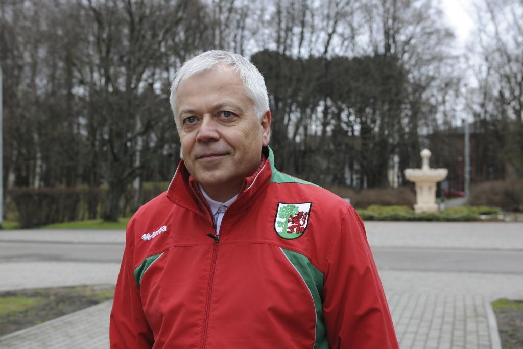 Sesks: partiju "aicinājumi uz deju" ir pirms katrām Saeimas vēlēšanām