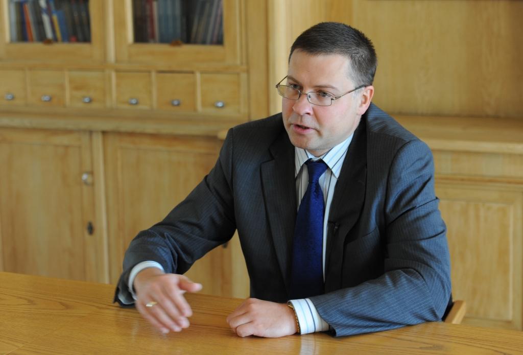 papildināts (10:08) - Dombrovskis: Faktiski esam iztērējuši arī 2015.gada budžetu