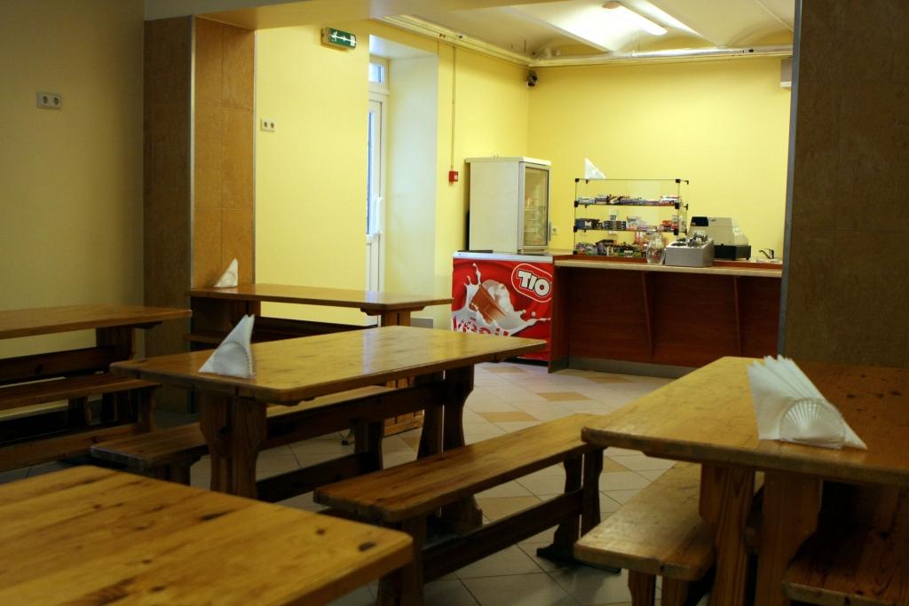 Tehniskas kļūmes dēļ Jelgavā skolēnu apliecību īpašnieki paliek neēduši