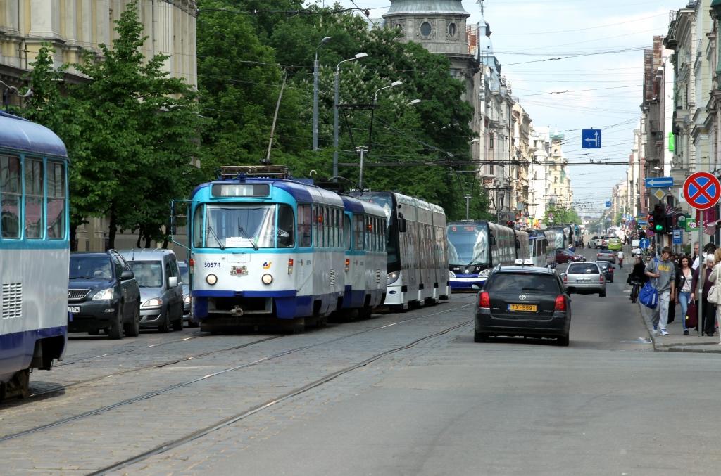 Cenu atšķirības, pērkot biļeti jaunajos un vecajos tramvajos, paliks