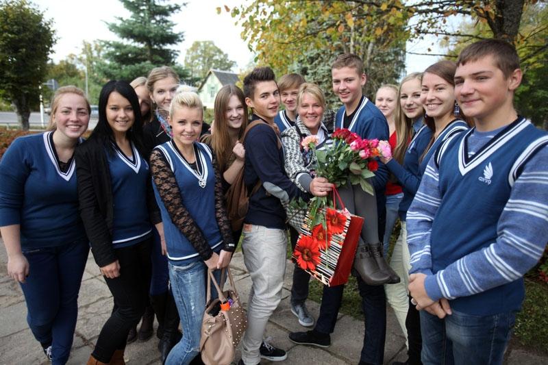 Atrodam lielisko skolotāju!