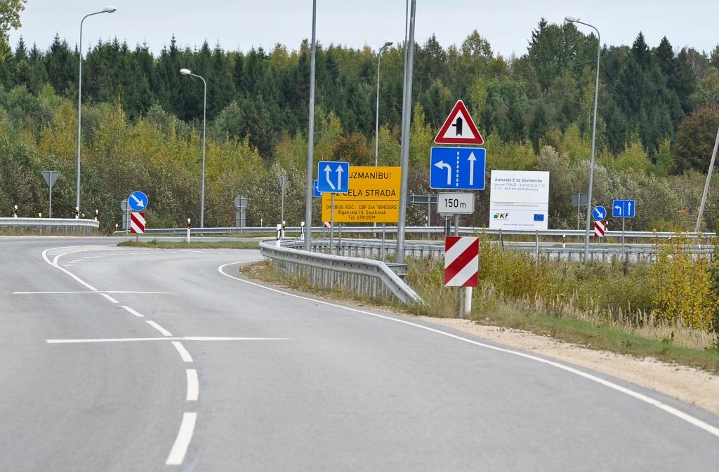 FOTO: Drīzumā braukšanai atvērs jaunu ceļu