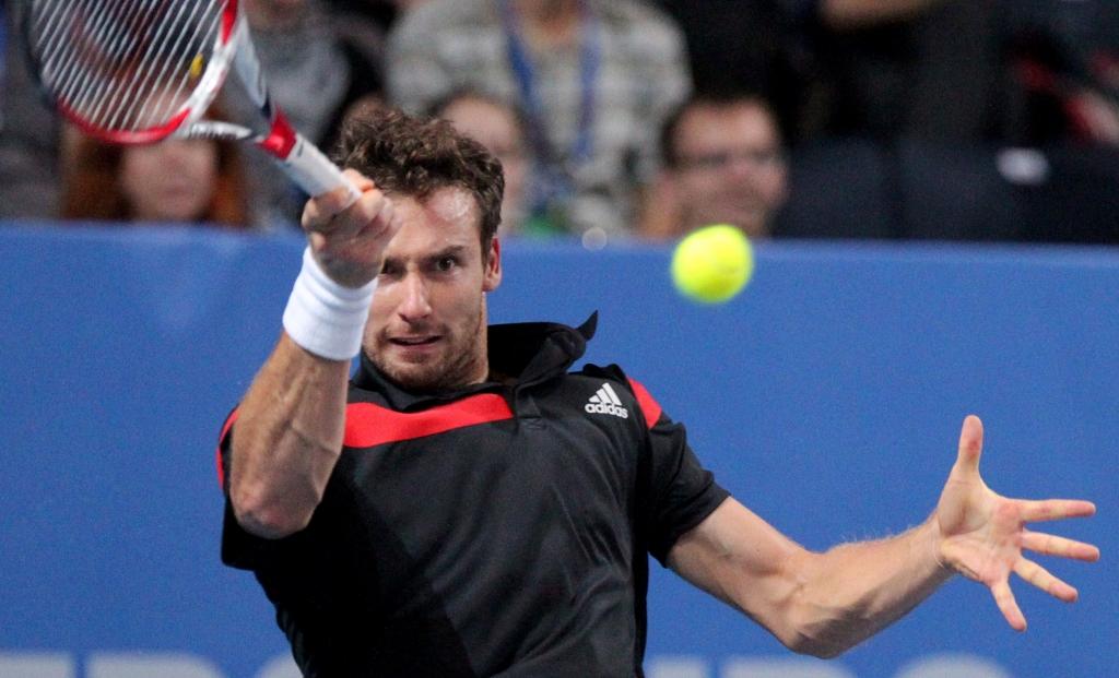 papildināts (18:16) - Gulbis uzvar ATP ranga 15.raketi Janoviču, iekļūstot Stokholmas ATP 250 turnīra pusfinālā