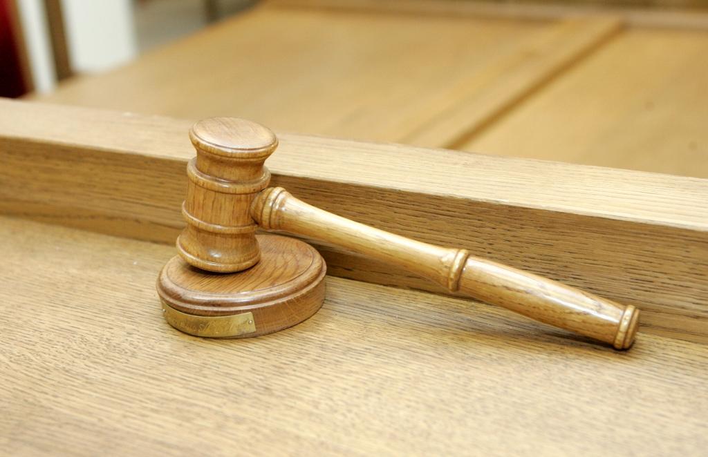 Lūdz uzsākt kriminālprocesu pret Danske bank par dokumentu viltošanu un tiesas maldināšanu