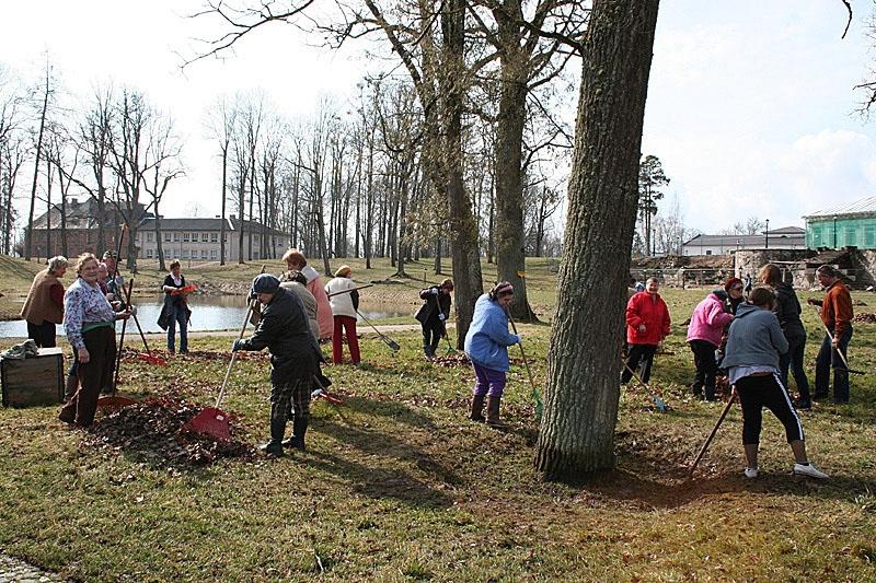 Aicina uz talku Vecgulbeneds muižas parkā