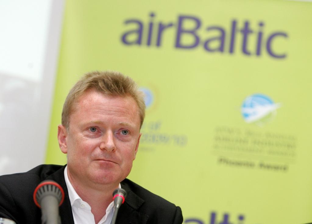 Lūdz apsūdzēt ilggadējo airBaltic vadītāju Fliku