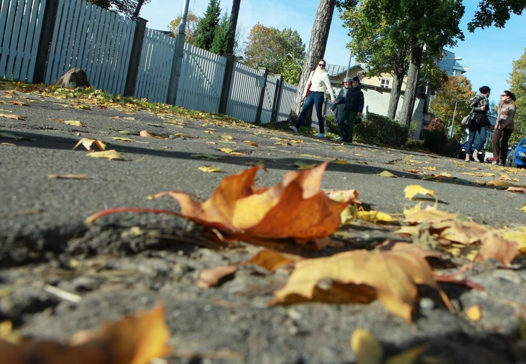 Piebremzēs uzturēšanās atļauju pārdošanu ārvalstniekiem