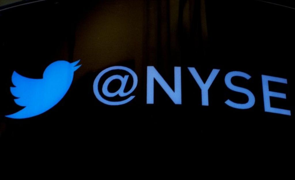 Twitter akcijas sāks tirgot biržā; IPO laikā piesaista 1,82 miljardus dolāru