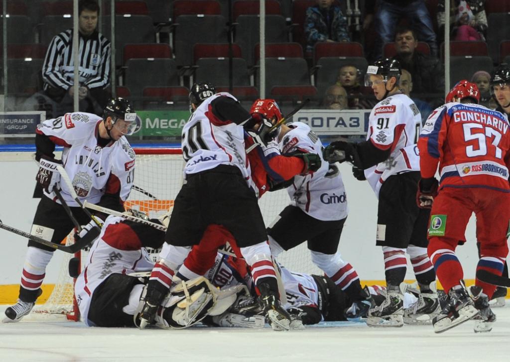 papildināts (22:03) - FOTO: Latvijas hokejisti bullīšos zaudē Krievijas otrajai izlasei