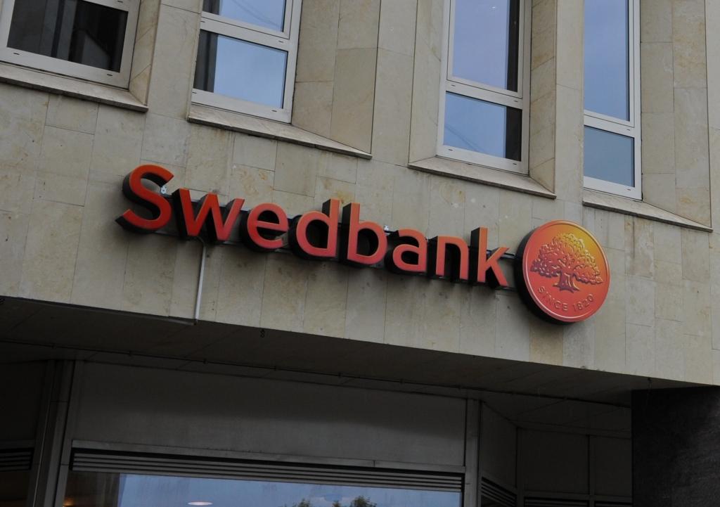  Swedbank  vairākiem klientiem bloķē pieeju internetbankai