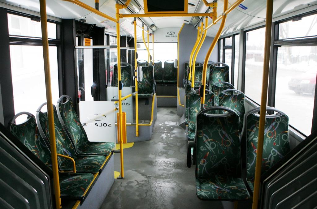 Smakojošu pasažieru problēmai Rīgas transportā risinājuma nav