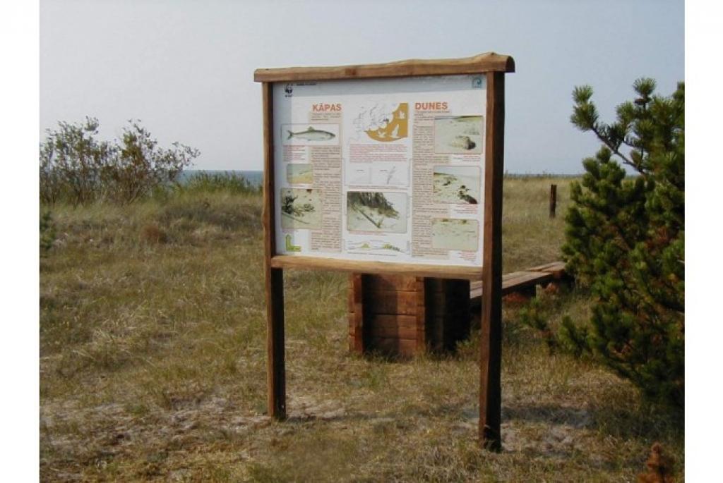 Turpinās tiesāties par lietuvieša jaunbūvi kāpās