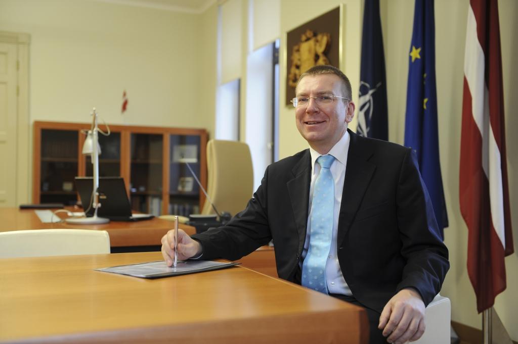 Ārlietu ministram Maskavā nākas kliedēt mītus par Latviju