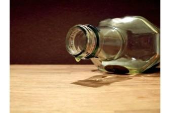 Jauniete lieto alkoholu