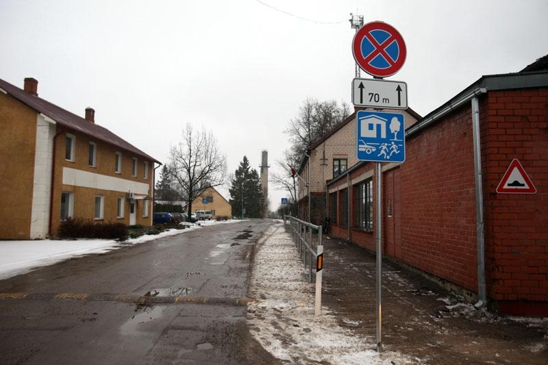 Kravas auto vadītāji pārkāpj noteikumus
