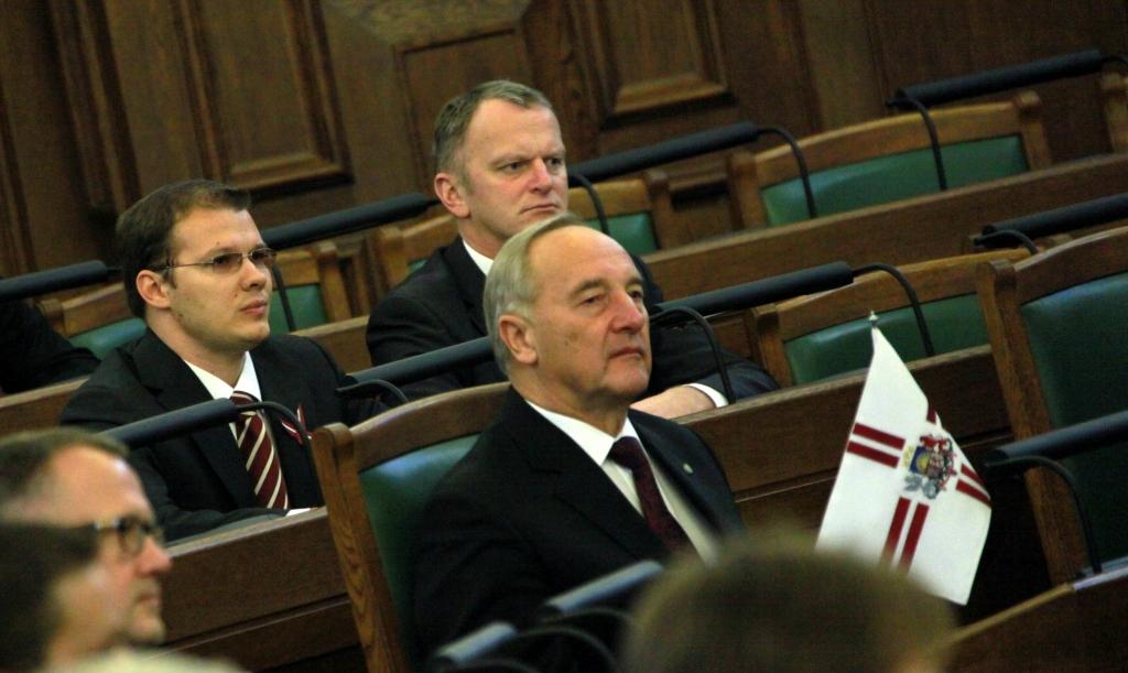 NA sola neprasīt papildu amatus jaunajā valdībā