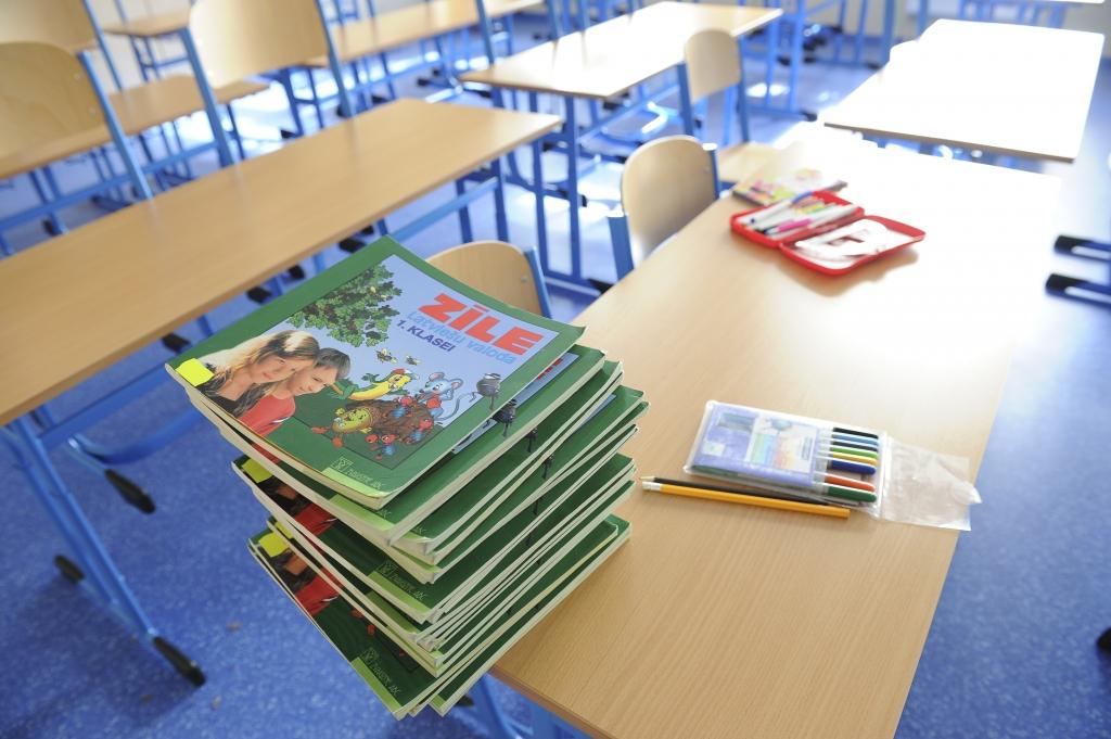 Uz laiku slēdz Ķekavas Pļavniekkalna sākumskolu - bērni gadiem mācījušies ekspluatācijā nenodotā ēkā