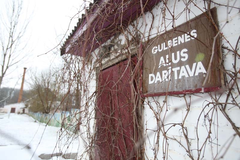 Izpostītā "Gulbenes alus darītava" nevienam nav vajadzīga